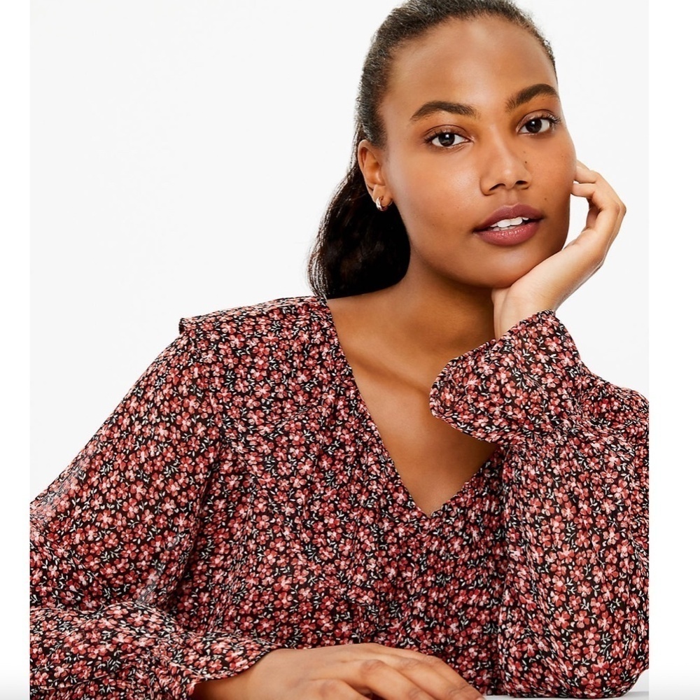 LOFT Ruffle V-Neck Floral Blouse Top in Deep Persimmon NEW - Picture 2 of 12